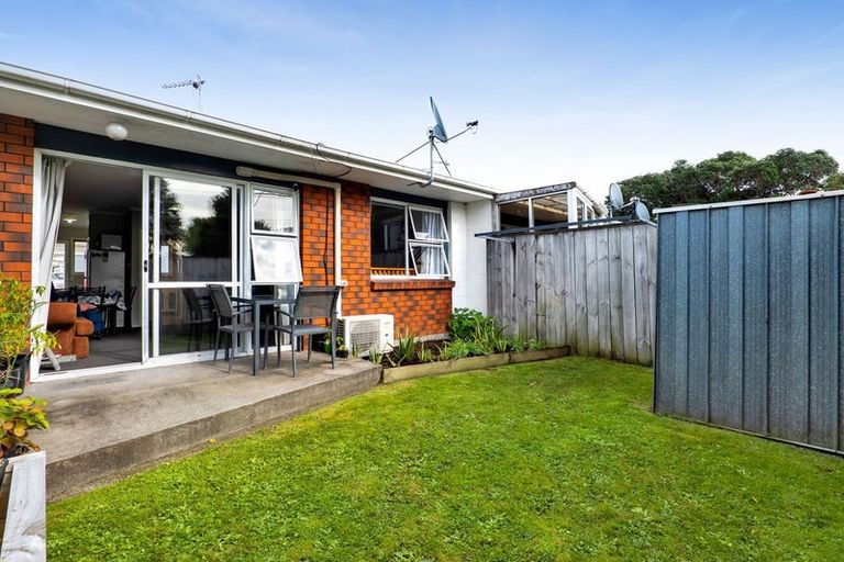 Photo of property in 7/289 Carrington Street, Vogeltown, New Plymouth, 4310
