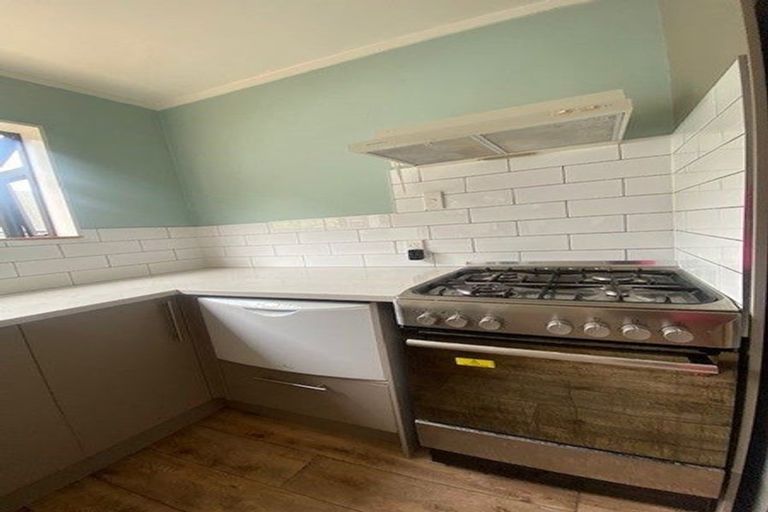 Photo of property in 207a Whites Line East, Waiwhetu, Lower Hutt, 5010