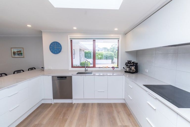Photo of property in 23a Parkvale Road, Karori, Wellington, 6012