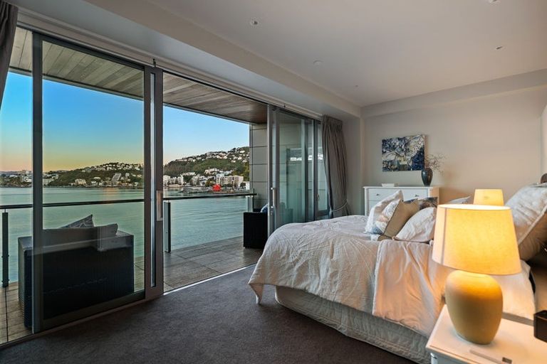 Photo of property in Clyde Quay Wharf, 3b/1 Clyde Quay Wharf, Te Aro, Wellington, 6011