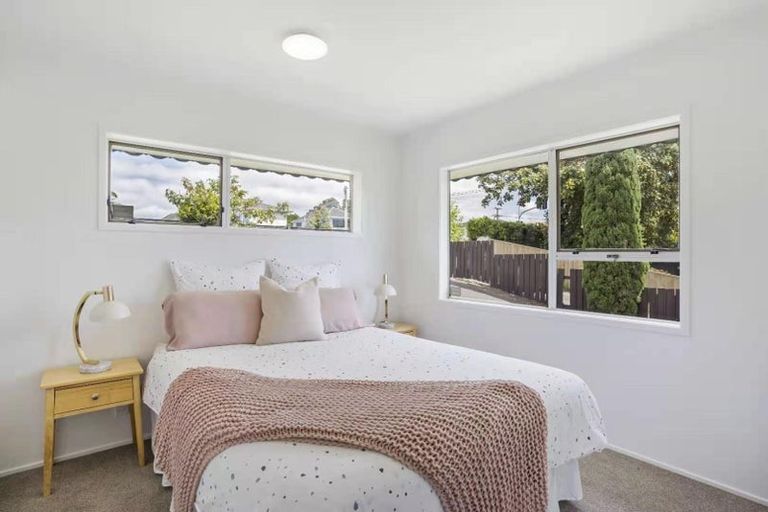 Photo of property in 1/125 Forrest Hill Road, Forrest Hill, Auckland, 0620