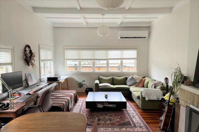 Photo of property in 30 Arabi Street, Sandringham, Auckland, 1041