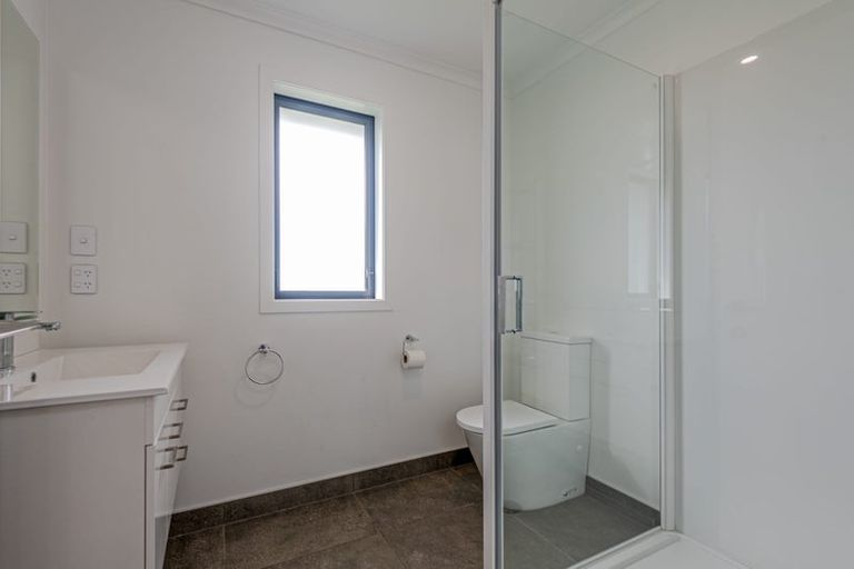 Photo of property in 42 Silicon Way, Fitzherbert, Palmerston North, 4410