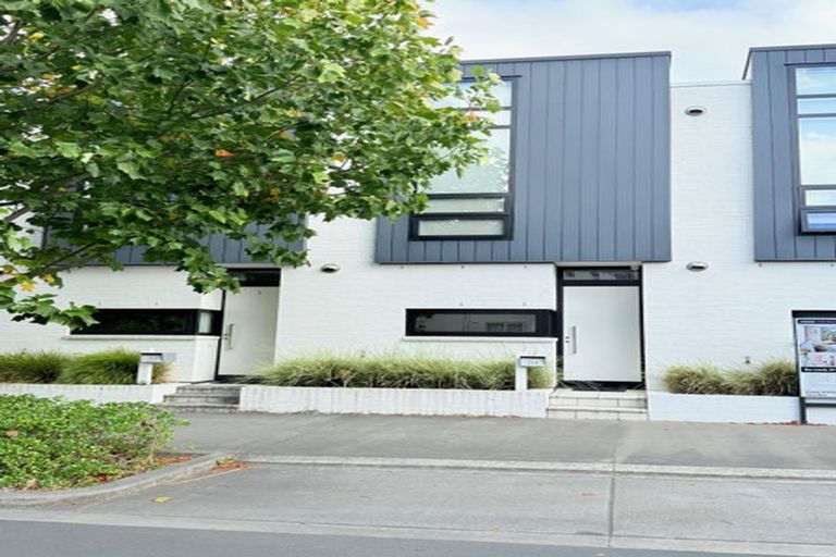 Photo of property in 214 Hobsonville Point Road, Hobsonville, Auckland, 0616