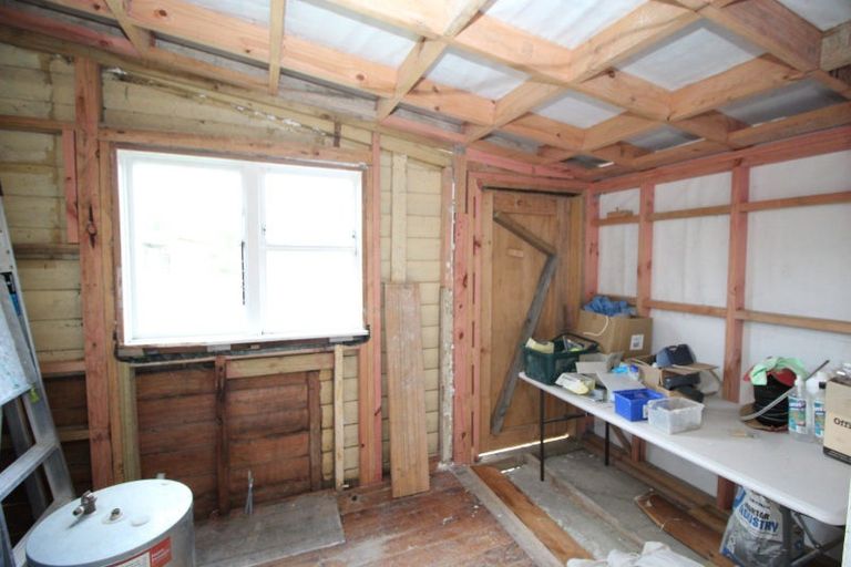 Photo of property in 90 Grey Street, Woodville, 4920