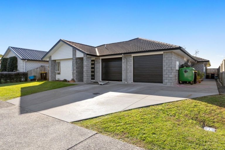 Photo of property in 145 Penetaka Heights, Pyes Pa, Tauranga, 3112