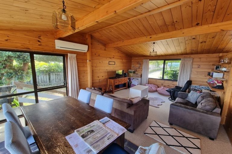 Photo of property in 10 Mervyn Place, Plimmerton, Porirua, 5026