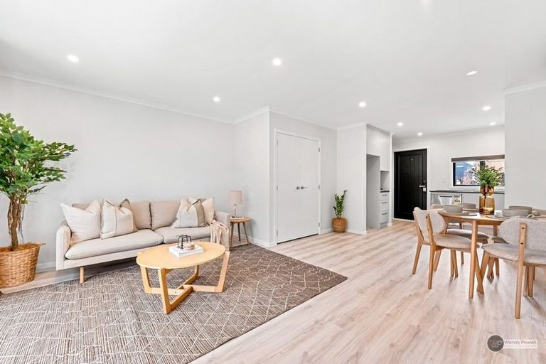 Photo of property in 15 Doug Jensen Street, Wallaceville, Upper Hutt, 5018