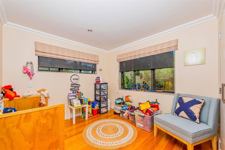 Photo of property in 10a Yule Place, Massey, Auckland, 0614