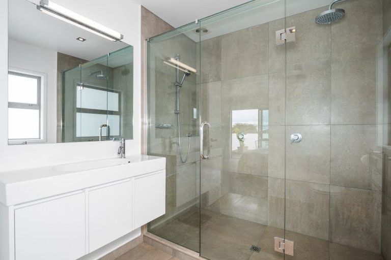 Photo of property in 58a Pitau Road, Mount Maunganui, 3116