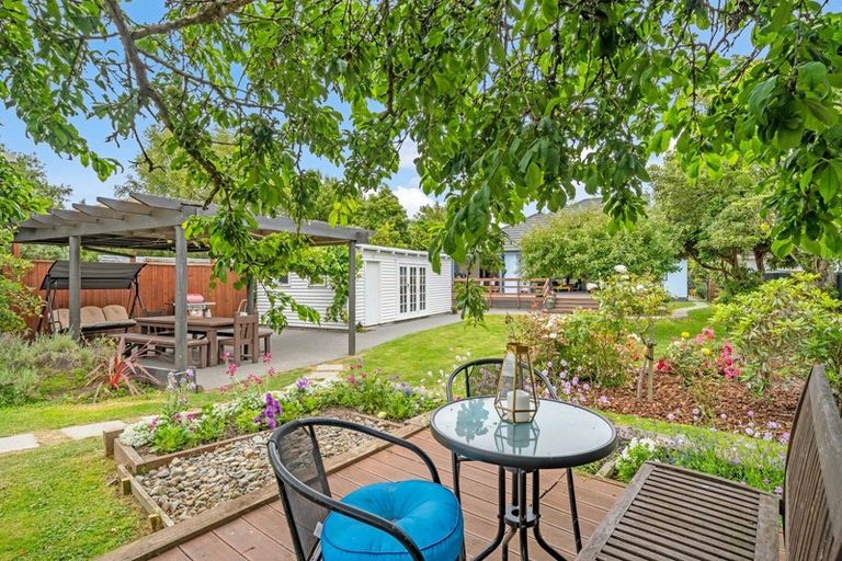 Photo of property in 15 Thackeray Street, Trentham, Upper Hutt, 5018