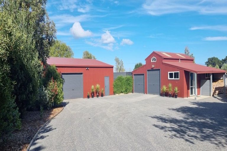 Photo of property in 174 Muhunoa Road West, Ohau, Levin, 5570