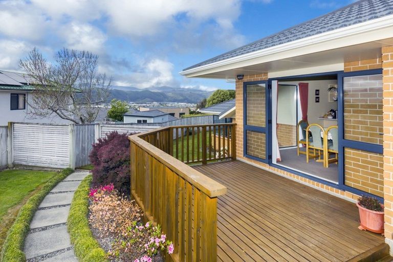 Photo of property in 3 Ormrod Grove, Riverstone Terraces, Upper Hutt, 5018