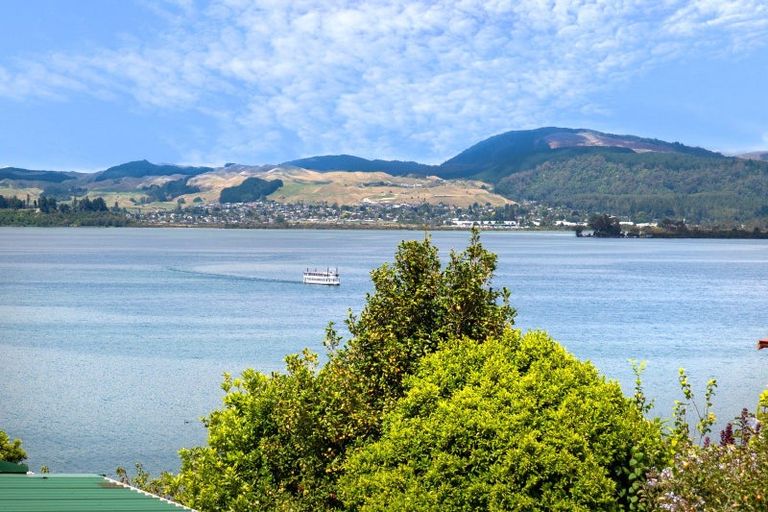 Photo of property in 200 Kawaha Point Road, Kawaha Point, Rotorua, 3010