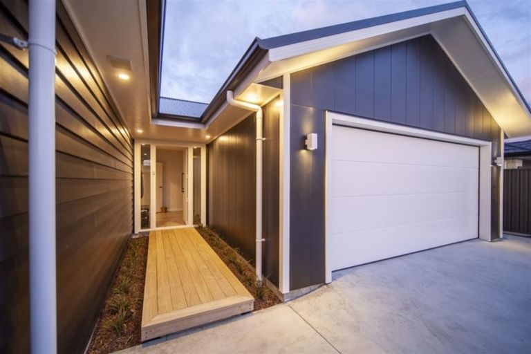 Photo of property in 3 Kaituna Place, Te Awa, Napier, 4110