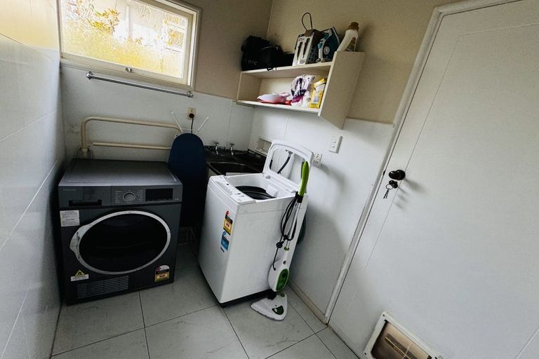 Photo of property in 1 Emerald Hill, Havelock North, 4130