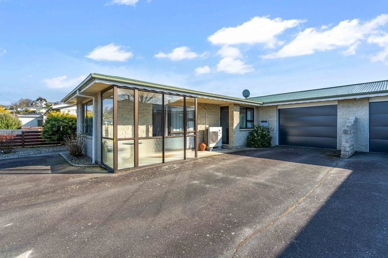 Photo of property in 1 Mary Street, Gore, 9710
