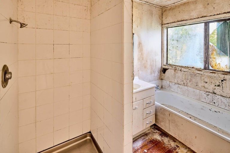 Photo of property in 73 Logie Street, Stokes Valley, Lower Hutt, 5019