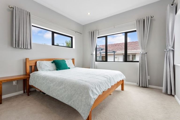 Photo of property in 79 Sunderlands Road, Half Moon Bay, Auckland, 2012