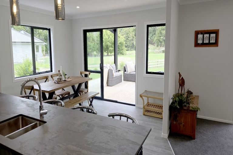 Photo of property in 566 Kara Road, Maungatapere, 0179