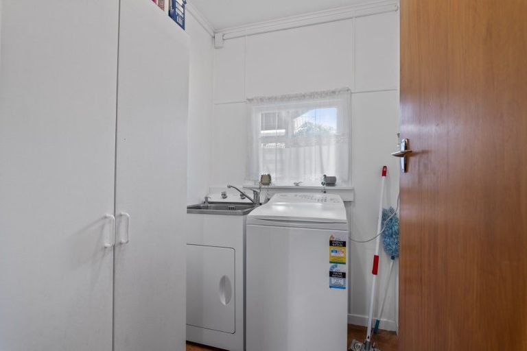 Photo of property in 2/87 Brougham Street, New Plymouth, 4310