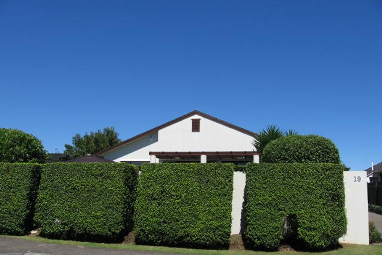 Photo of property in 2/19 Stratford Avenue, Milford, Auckland, 0620