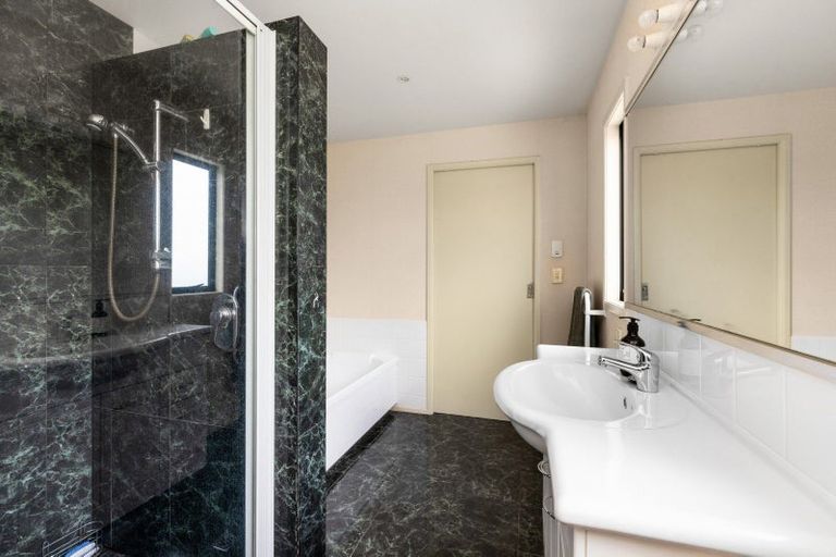 Photo of property in 9 Thode Place, Greenmeadows, Napier, 4112