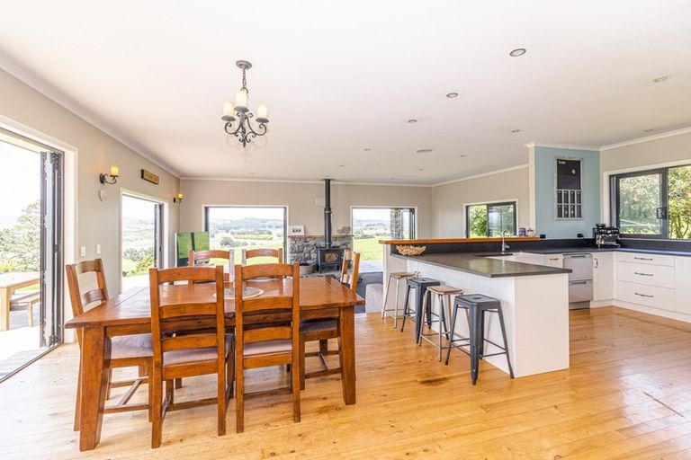 Photo of property in 165 Ridge Road, Pahiatua, 4983