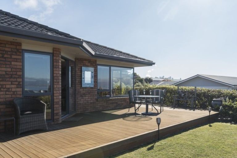 Photo of property in 3 Kinder Street, Acacia Bay, Taupo, 3330