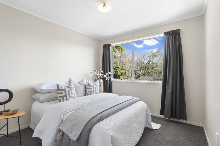 Photo of property in 20 Virgo Place, Glen Eden, Auckland, 0602