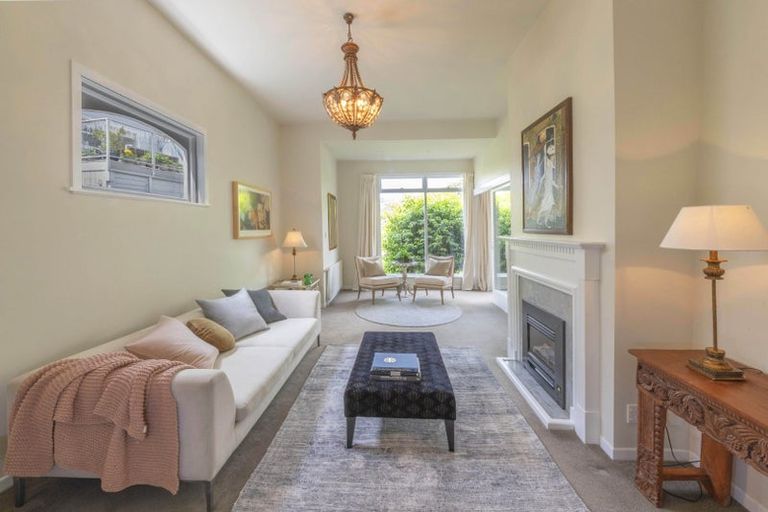 Photo of property in 2 North Terrace, Kelburn, Wellington, 6012