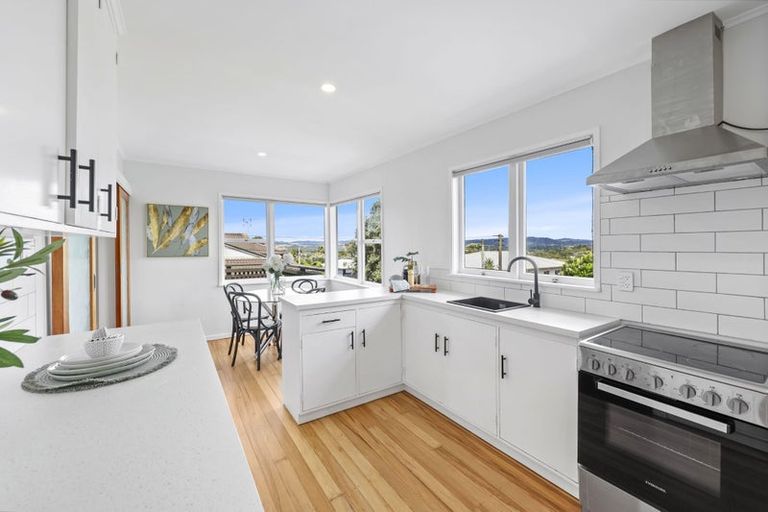 Photo of property in 109 Sandspit Road, Shelly Park, Auckland, 2014