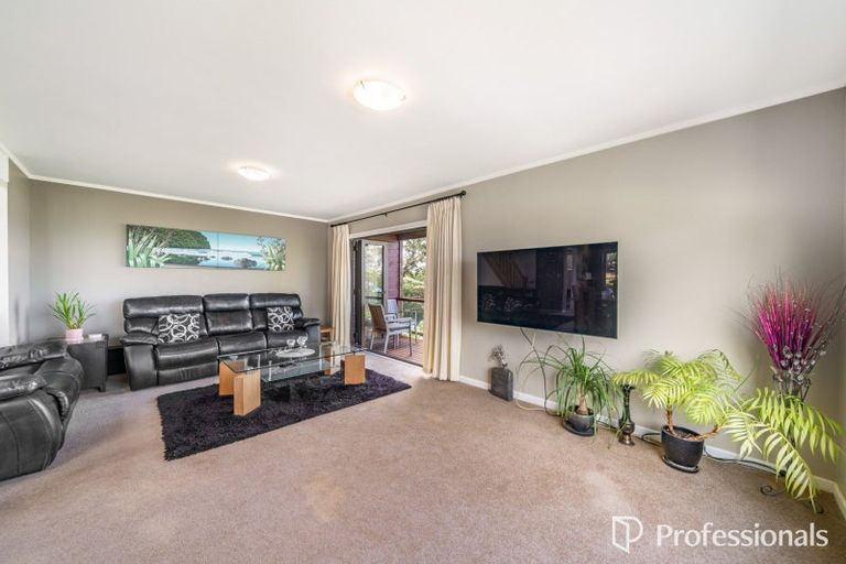 Photo of property in 11 Maungaraki Road, Korokoro, Lower Hutt, 5012