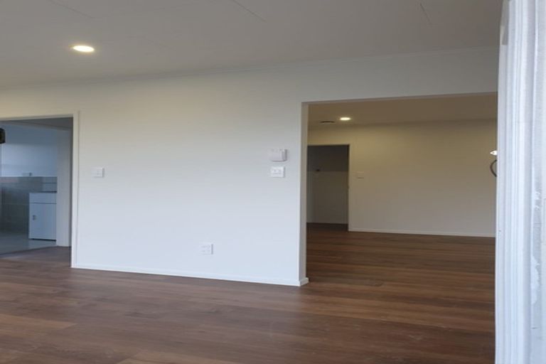 Photo of property in 43 Larne Avenue, Pakuranga Heights, Auckland, 2010