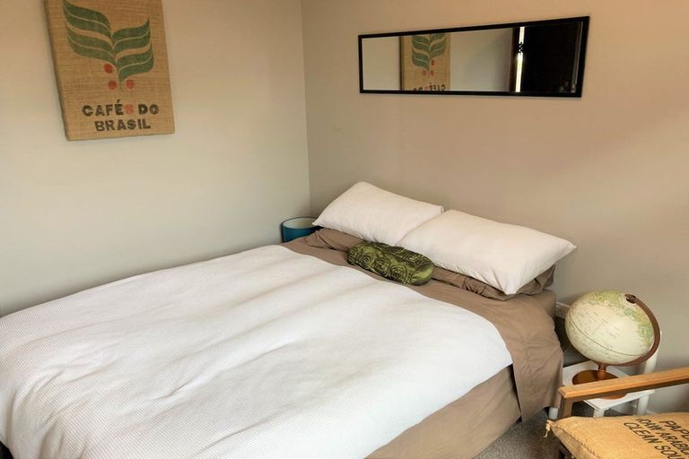 Photo of property in 7 Burns Street, Westown, New Plymouth, 4310