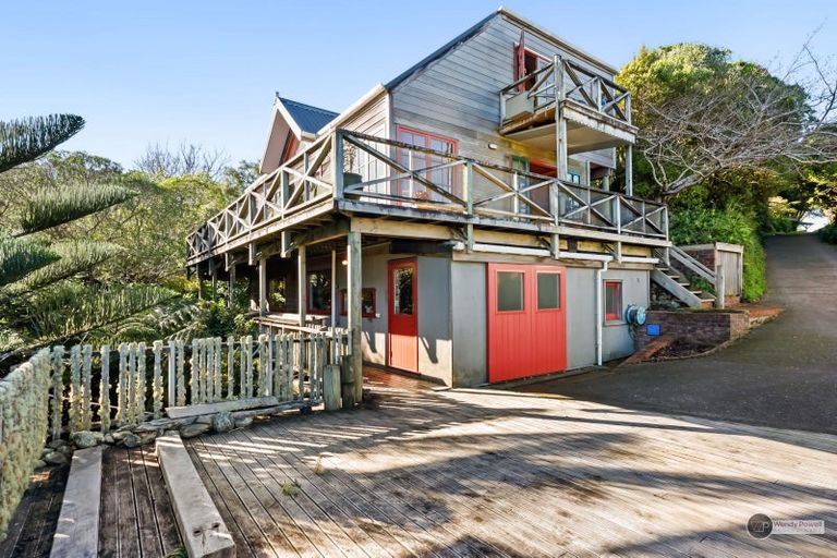 Photo of property in 33b Maungaraki Road, Korokoro, Lower Hutt, 5012