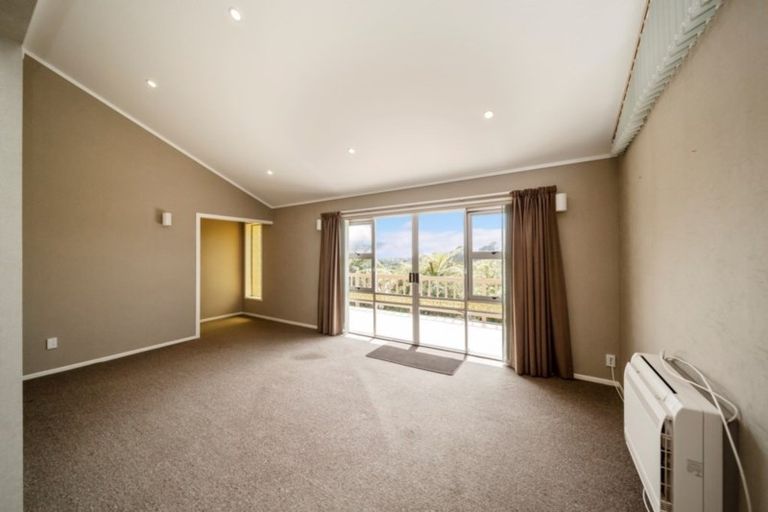 Photo of property in 12 Te Ngaere Place, Merrilands, New Plymouth, 4312