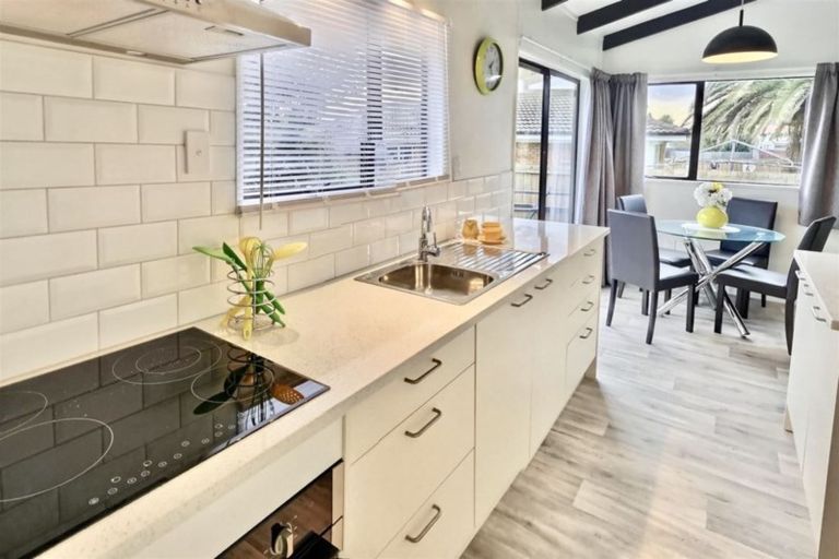 Photo of property in 3/56 Henwood Road, Mangere East, Auckland, 2024