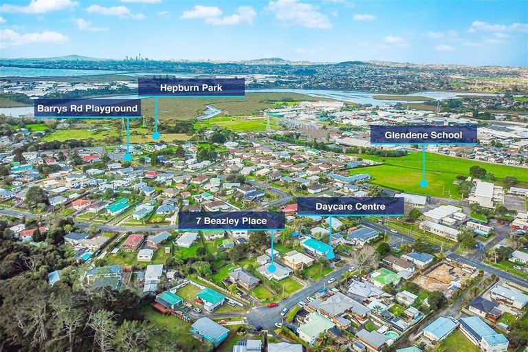 Photo of property in 7 Beazley Place, Glendene, Auckland, 0602