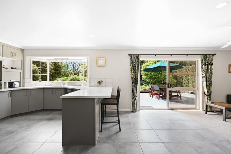 Photo of property in 5 Fernwater Place, Flagstaff, Hamilton, 3210