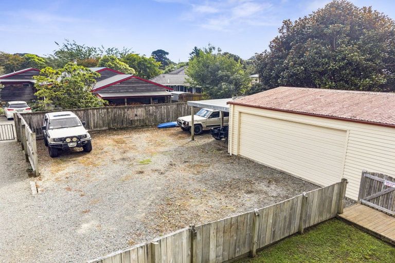Photo of property in 43 Leinster Avenue, Raumati South, Paraparaumu, 5032