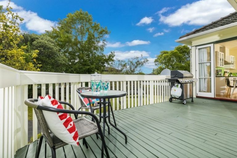 Photo of property in 1/235 Lake Road, Belmont, Auckland, 0622