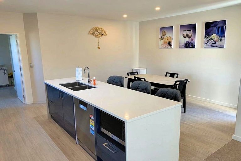 Photo of property in 2 Lyndon Street, Riccarton, Christchurch, 8011