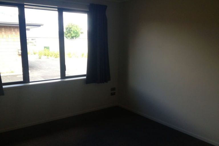 Photo of property in 4/102 Old Farm Road, Hamilton East, Hamilton, 3216