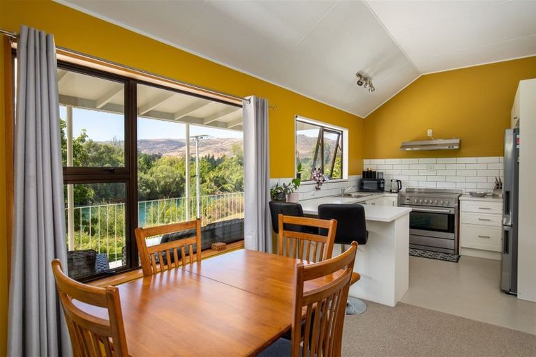 Photo of property in 43 Cheviot Street, Roxburgh, 9500