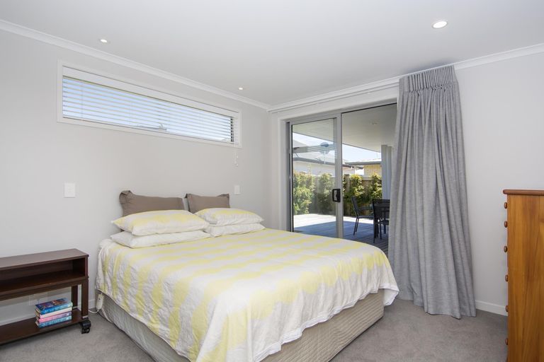 Photo of property in 16 Cassinia Close, Papamoa Beach, Papamoa, 3118