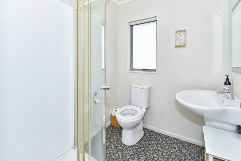 Photo of property in 518a Great South Road, Rosehill, Papakura, 2113