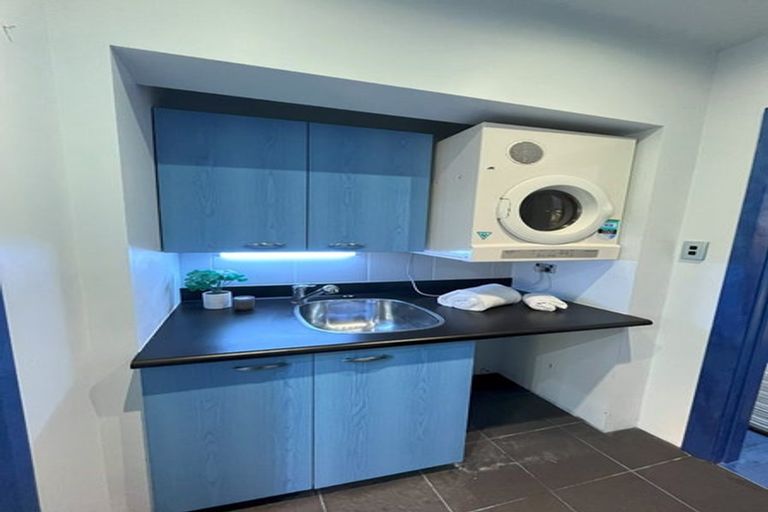 Photo of property in 11 Burma Road, Khandallah, Wellington, 6035