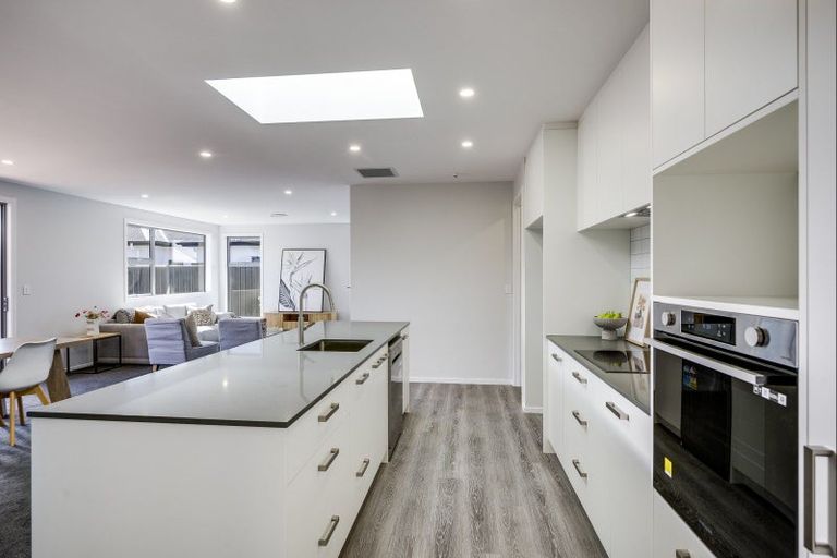 Photo of property in 18 Whangaehu Place, Te Awa, Napier, 4110