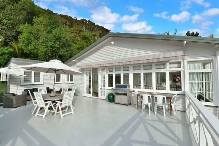 Photo of property in 260 Wade River Road, Wade Heads, Whangaparaoa, 0932